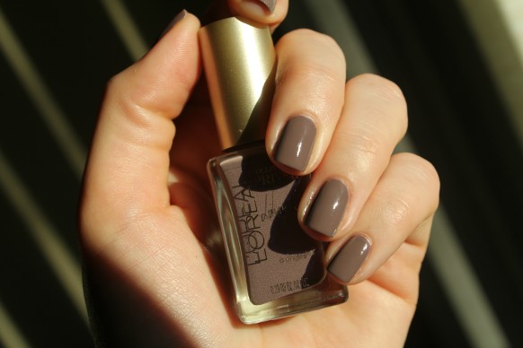 L'Oreal Colour Riche Oil-Infused nail polish: A quick review — Covet &  Acquire