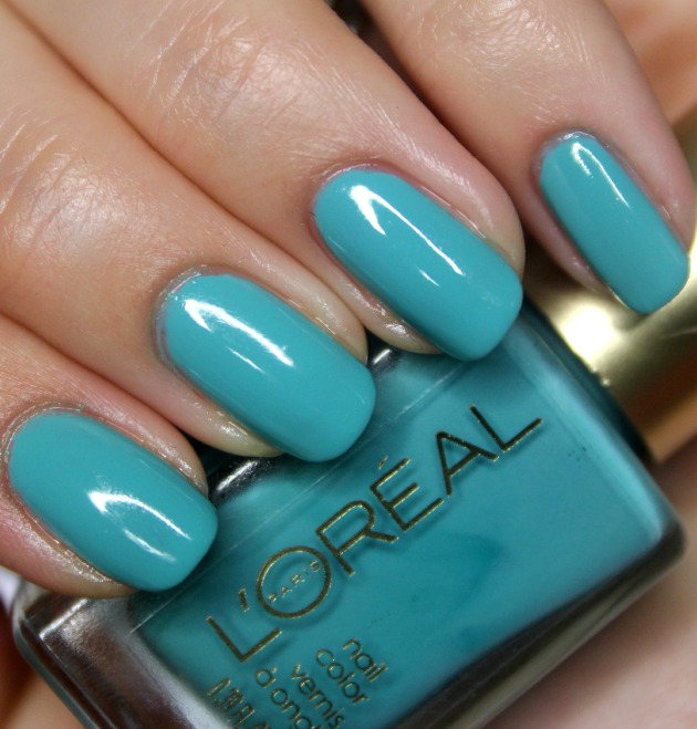 nails-of-the-week-not-a-cloud-in-sight